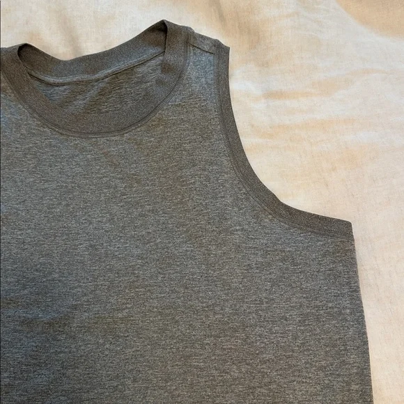 Vuori Gray Energy Tank Top - Picture 4 of 5